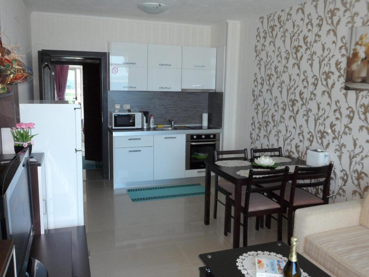 Apartment Sianie в центъра на Слънчев бряг, само на няколко крачки от плажа Екстериор снимка