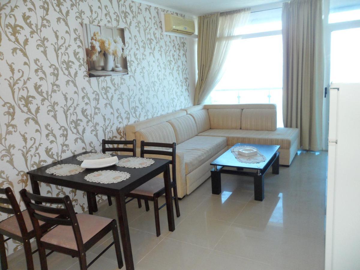 Apartment Sianie в центъра на Слънчев бряг, само на няколко крачки от плажа Стая снимка